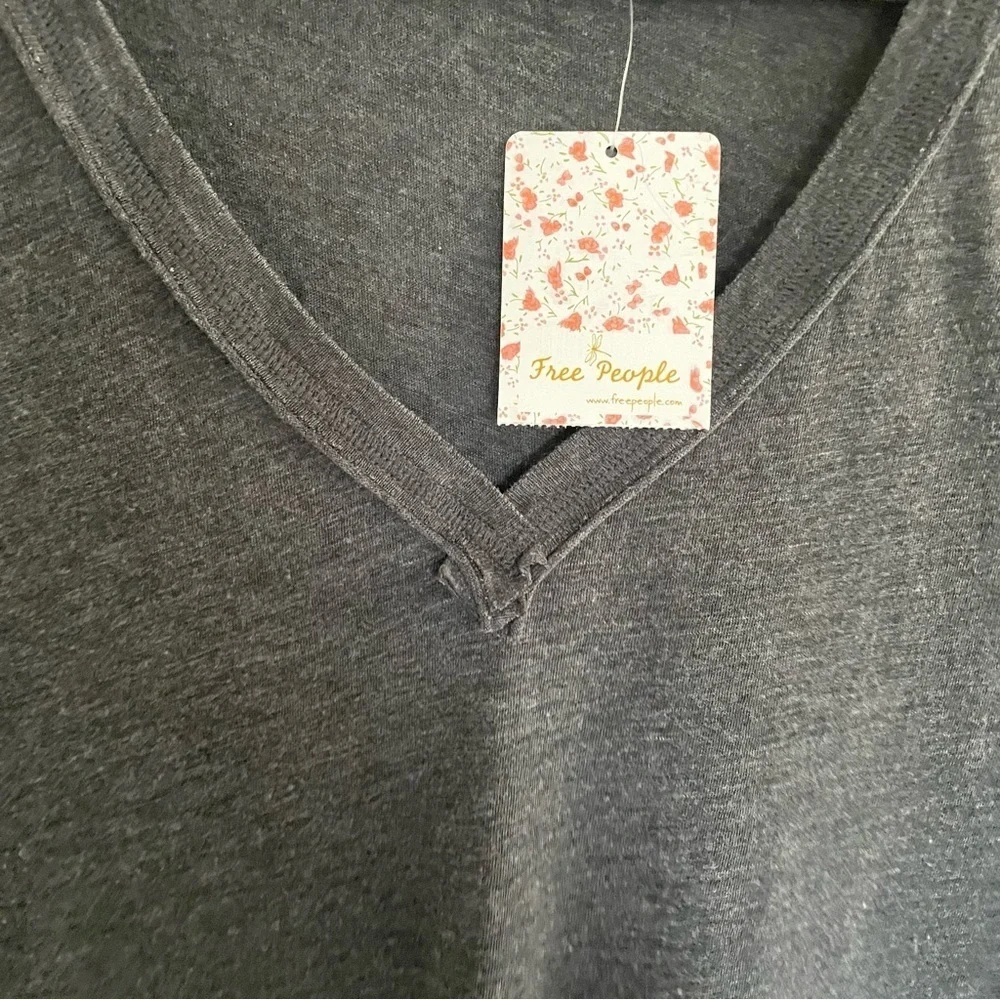FREE PEOPLE | Grey V-neck Relaxed Fit Casual T-shirt | Size XS | Light Fabric - Picture 7 of 13